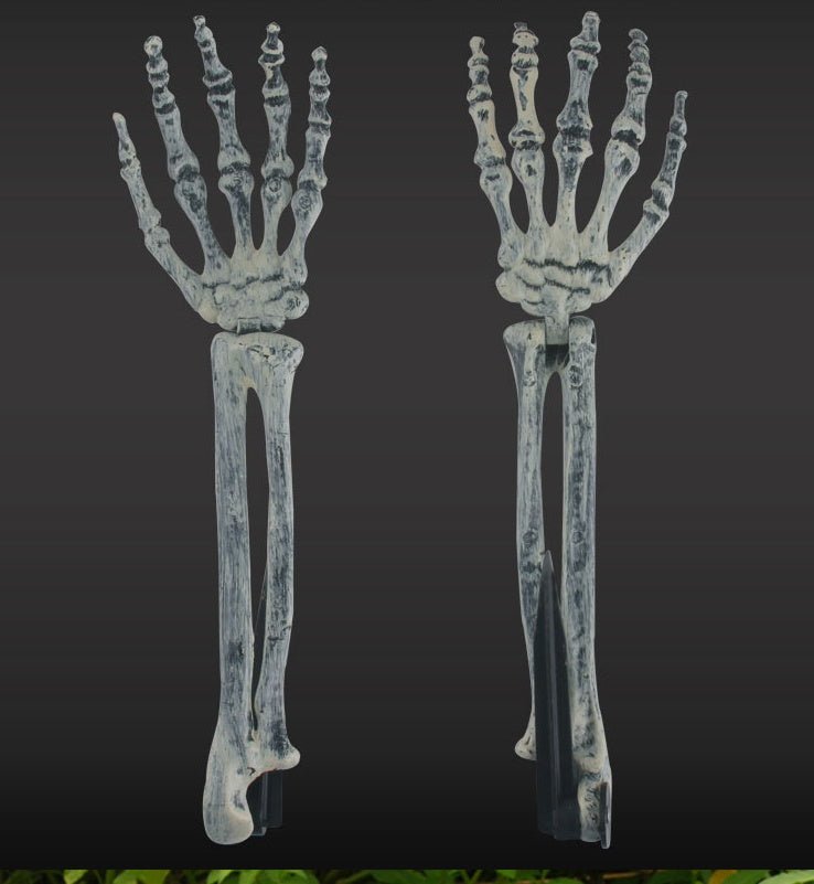 Halloween decoration props skull claws horror funny simulation haunted house garden plastic simulation ornaments - Sluxe Fashions