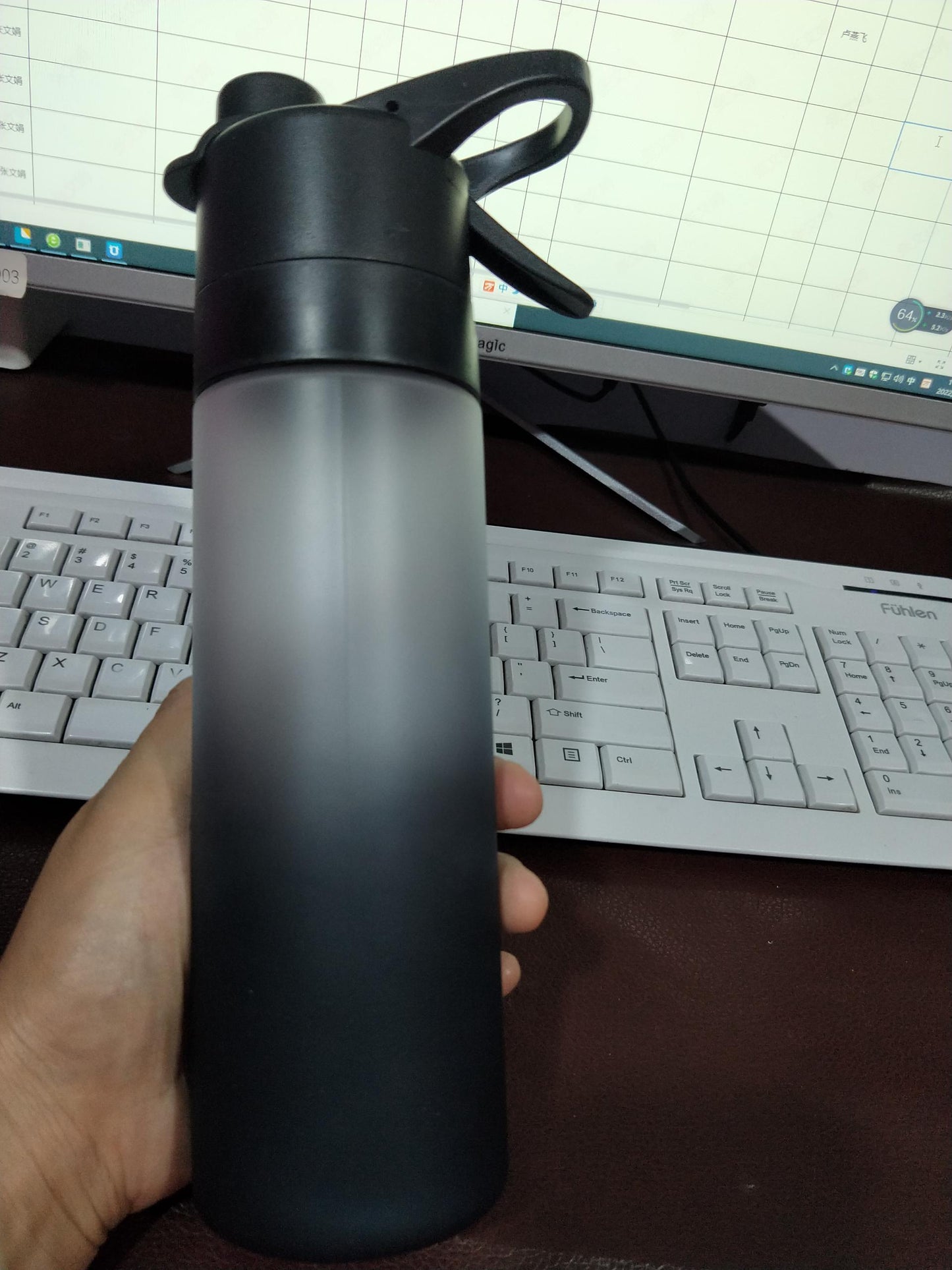 Spray Water Bottle For Girls Outdoor Sport Fitness Water Cup Large Capacity Spray Bottle Drinkware Travel Bottles Kitchen Gadgets - Sluxe Fashions