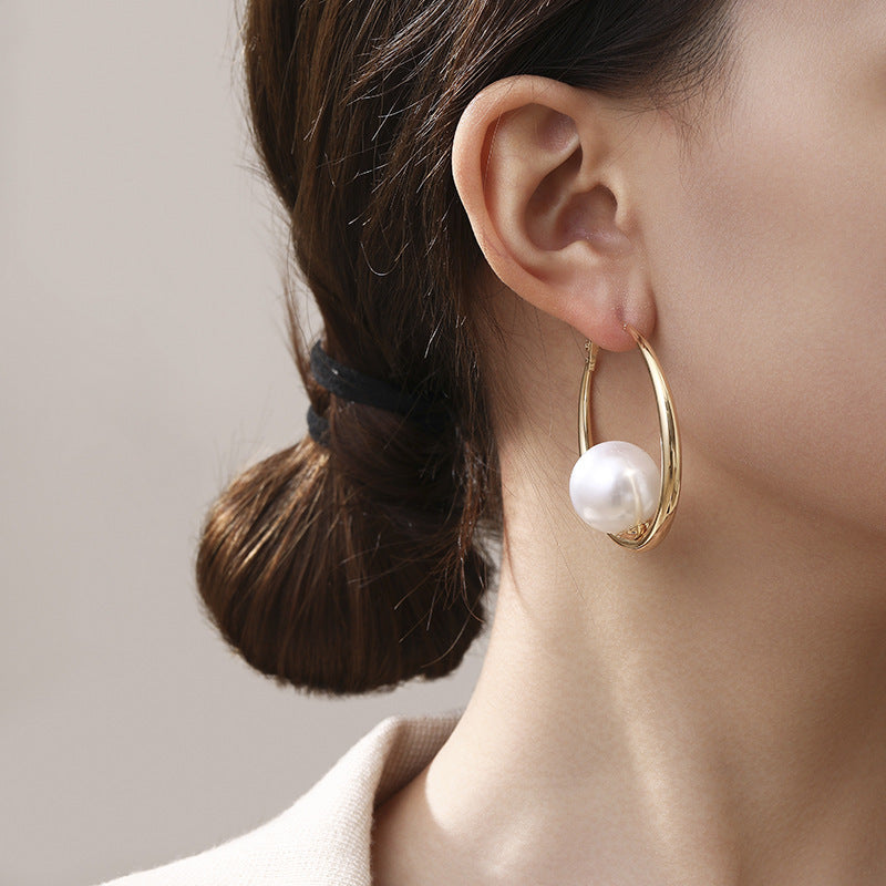Simple Pearl And Circle Earrings Fashion - Sluxe Fashions
